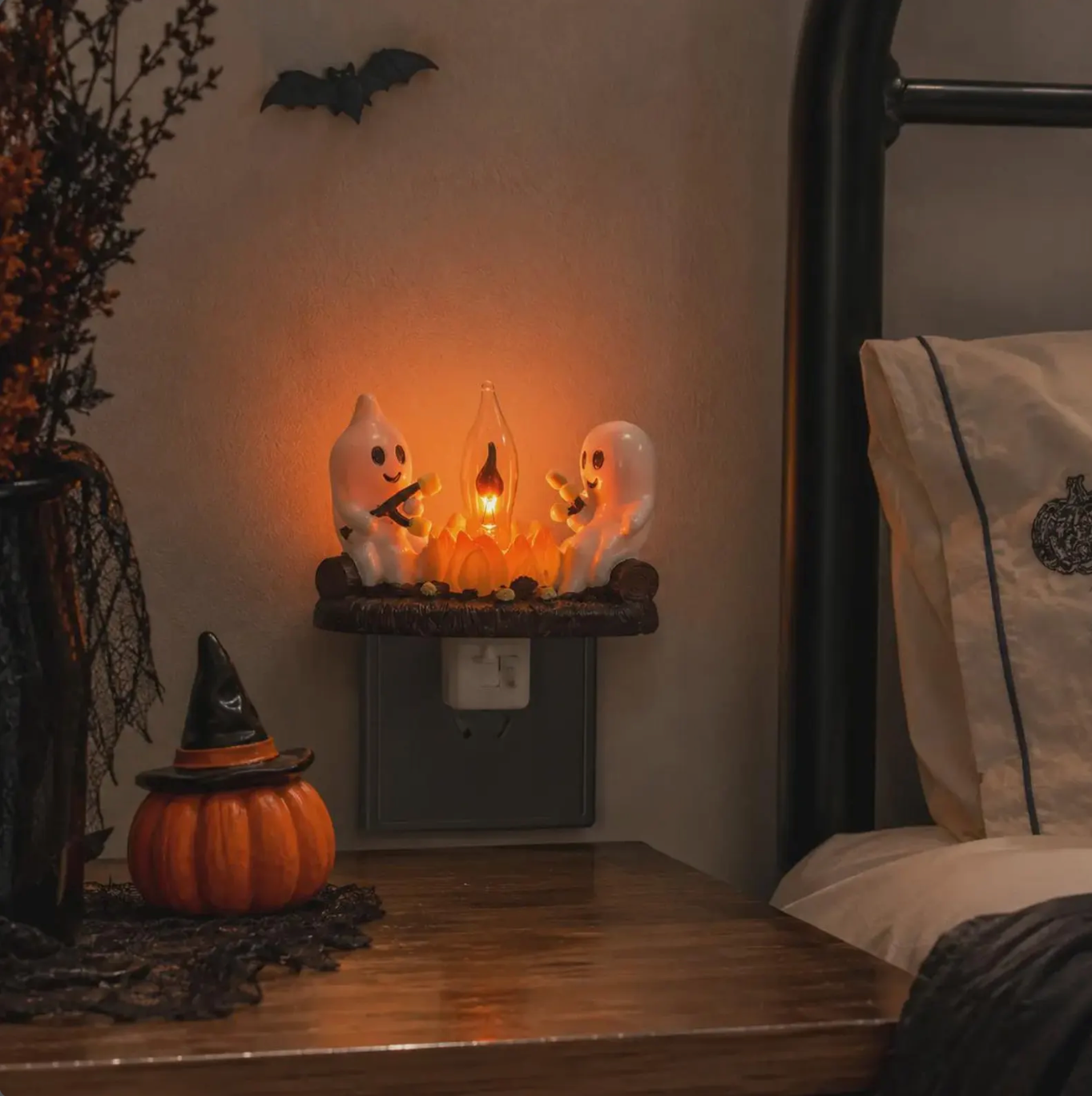 Ghosts Roasting Marshmallows Night Light, Halloween Nightlight Plug in Lamp