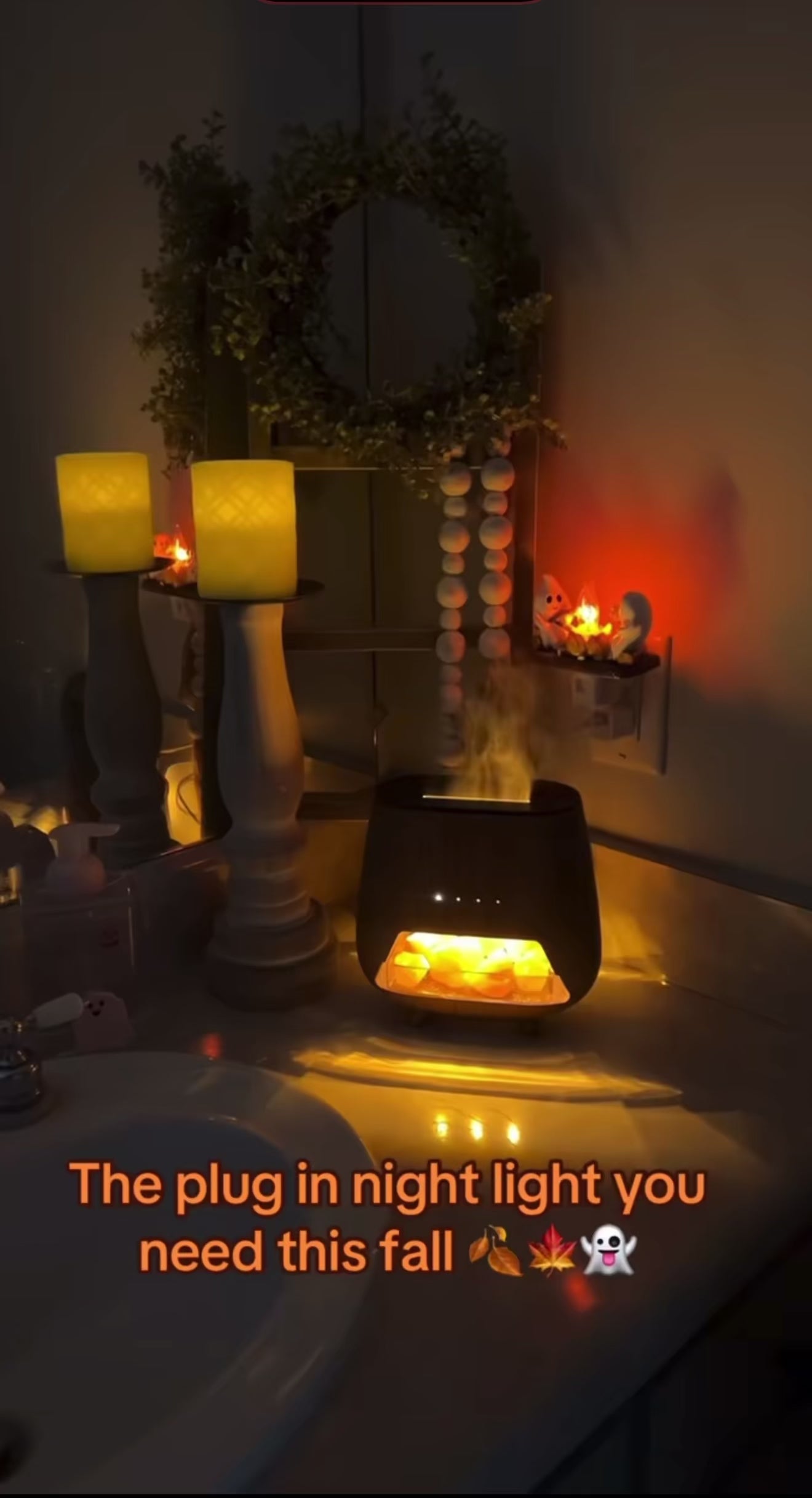 Nuvora Finds Ghosts Roasting Marshmallows Night Light in action